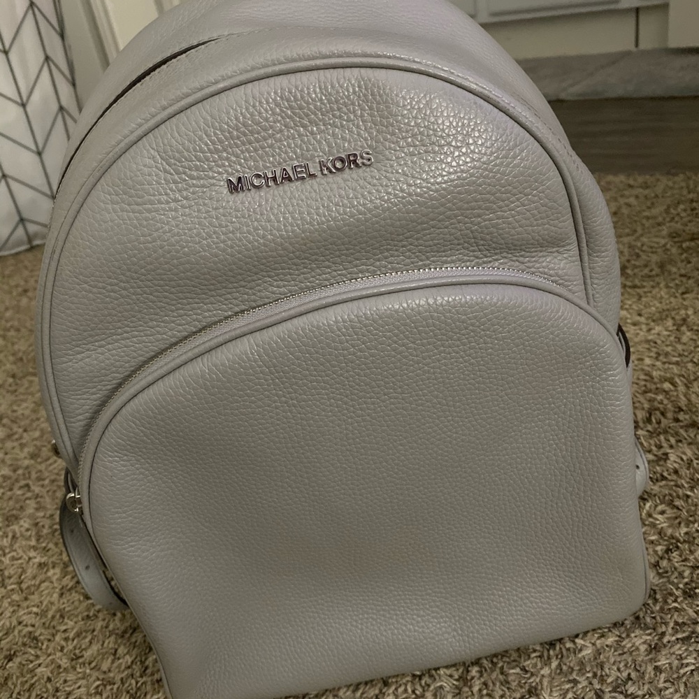 Michael Kors ABBEY Large Backpack PEARL GRAY